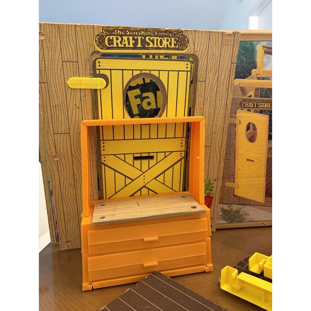 Vintage 1974 Mattel Sunshine Family Home Original Box with accessories
